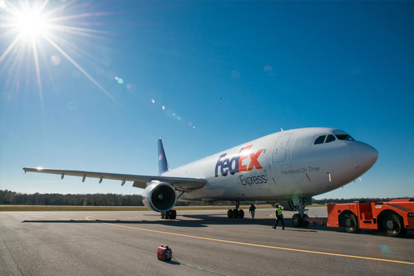 FedEx plane photo, FedEx service from Memphis